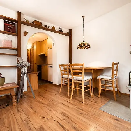 Apartment Bijou Alpina Near St Moritz & Sils *